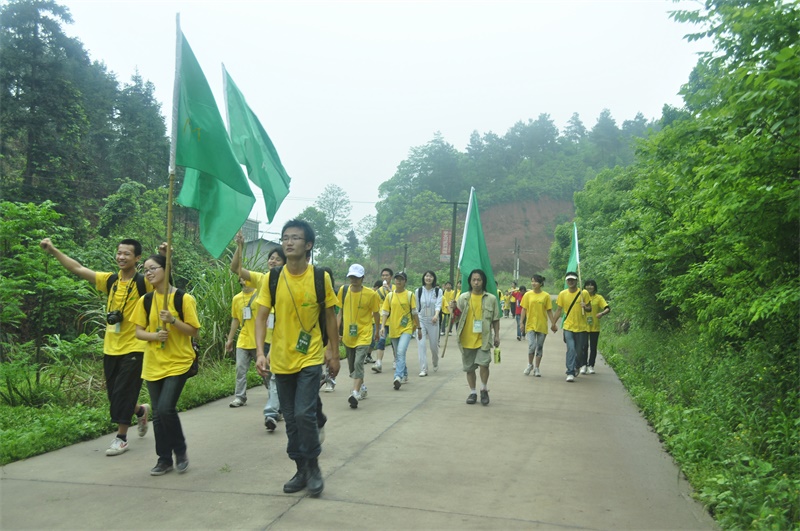 集聚萤火·与爱同行,2011徒步湘江毅行:路途中的我们,在这认识了很多人! 集聚萤火·与爱同行,2011徒步湘江毅行:路途中的我们,在这认识了很多人!